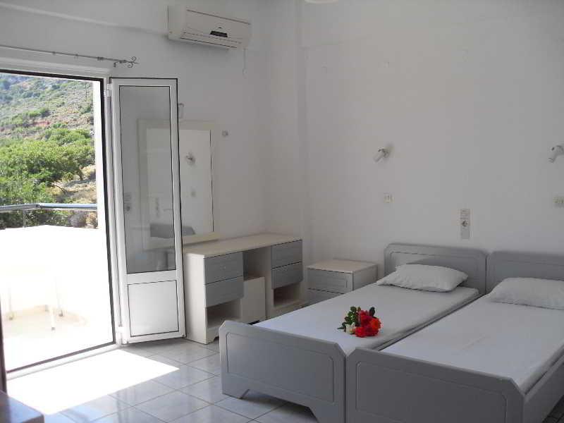 Iraklis Apartments Stalida Esterno foto
