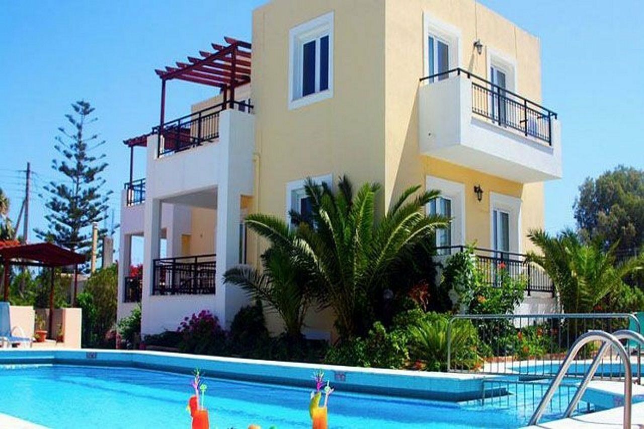 Iraklis Apartments Stalida Esterno foto
